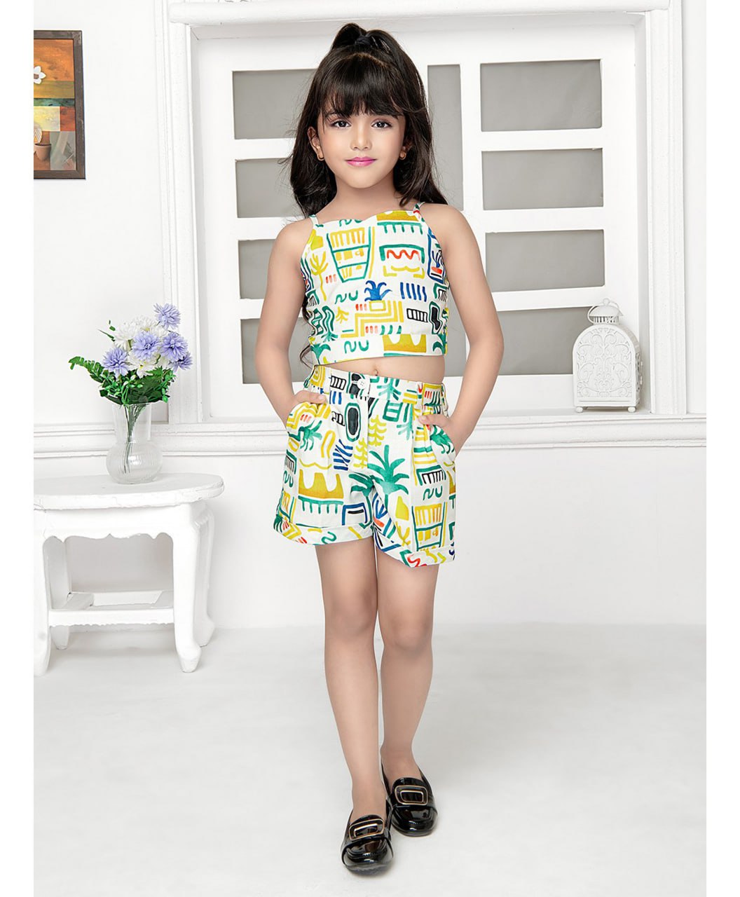 Trendy Girls' Printed 3Pcs Blazer, Tunic and Shorts Set - with Vibrant Geometric Pattern