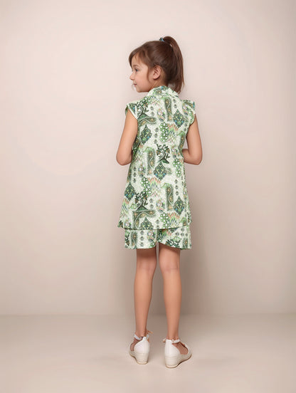 Shinydots Elegant Green Abstrect Design High Low 3-Piece Co-Ord Set Blazer, Crop Top & Shorts